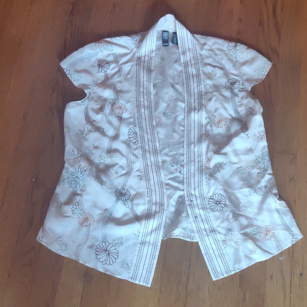 GENTLY USED LAUNDRY BY SHELLI SEGAL VEST TOP M